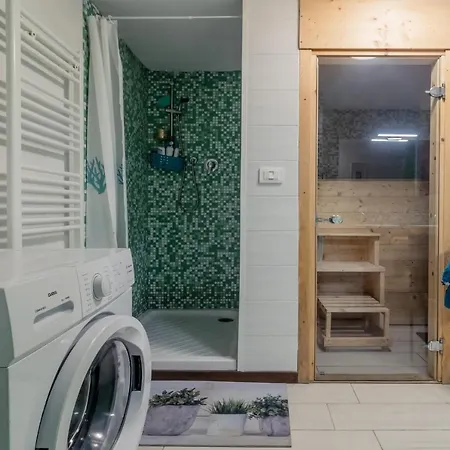 Appartamento Into The Green! La Spezia Roomy Flat & Sauna *