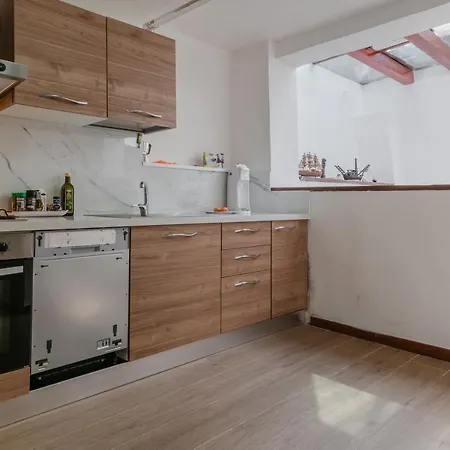 Apartamento Into The Green! La Spezia Roomy Flat & Sauna *
